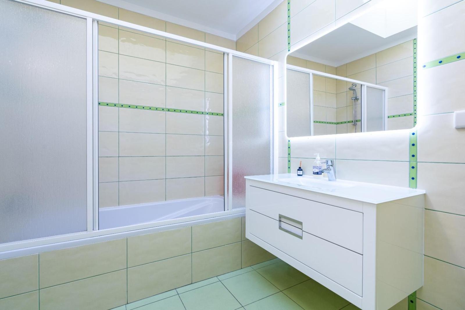 Full Private 300Sqm Villa Jacuzzi Heated Pool Ideal & Quiet Location อัลบูเฟรา ภายนอก รูปภาพ
